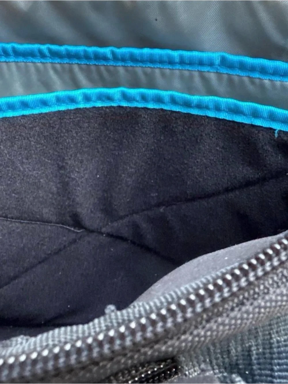 Thule Stravan Deluxe Style Laptop Bag Sleeve 13